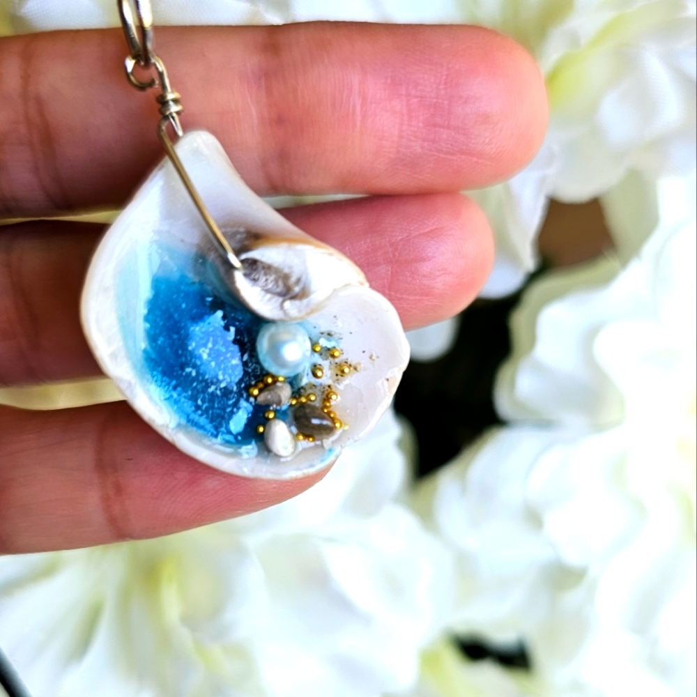Real seashell with sea design 🌊🐚